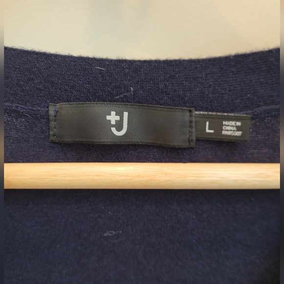 Uniqlo +J Men’s Cardigan - Picture 2 of 4